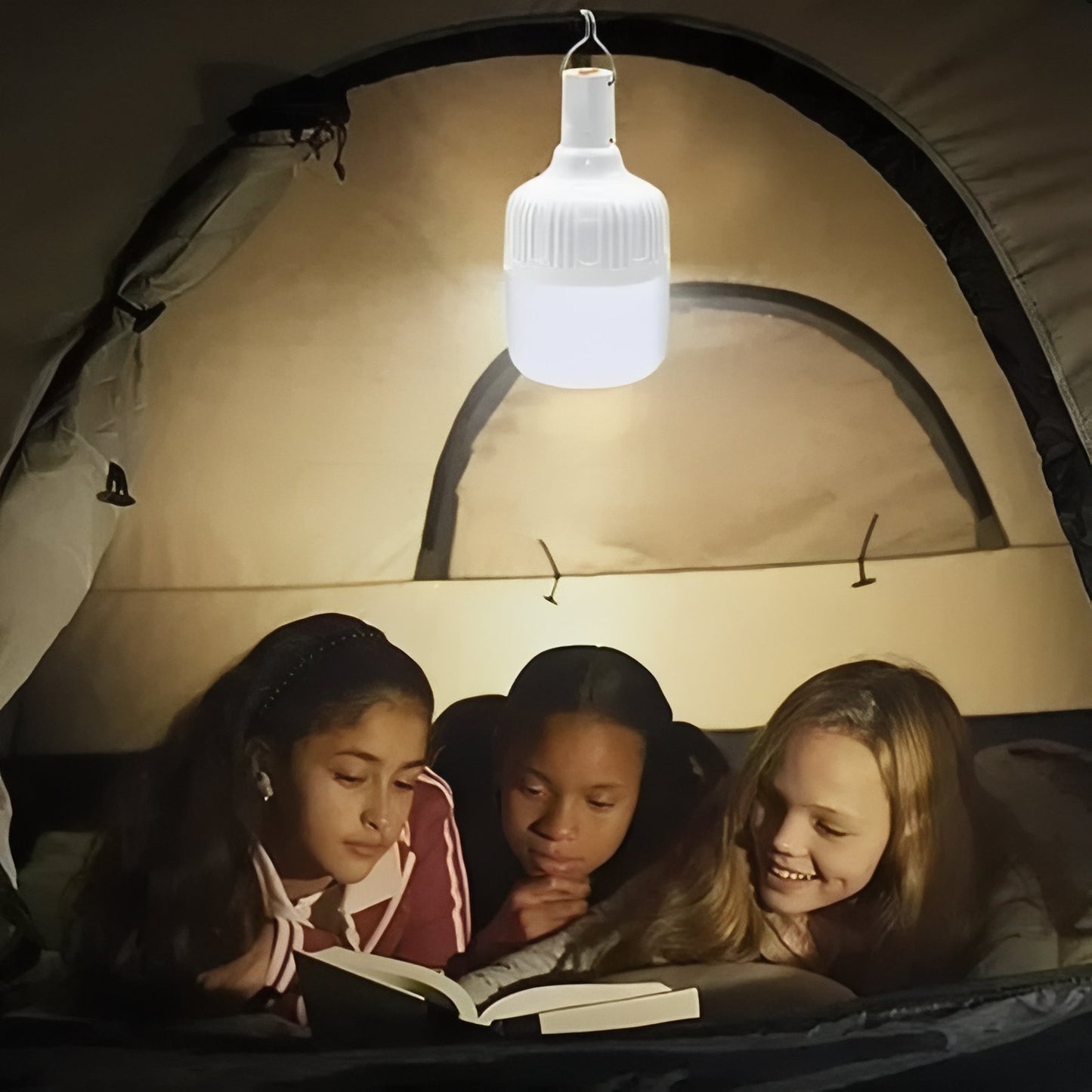 Lanterne Camping Rechargeable 60W trois enfants dans une tente - 30W - 60W