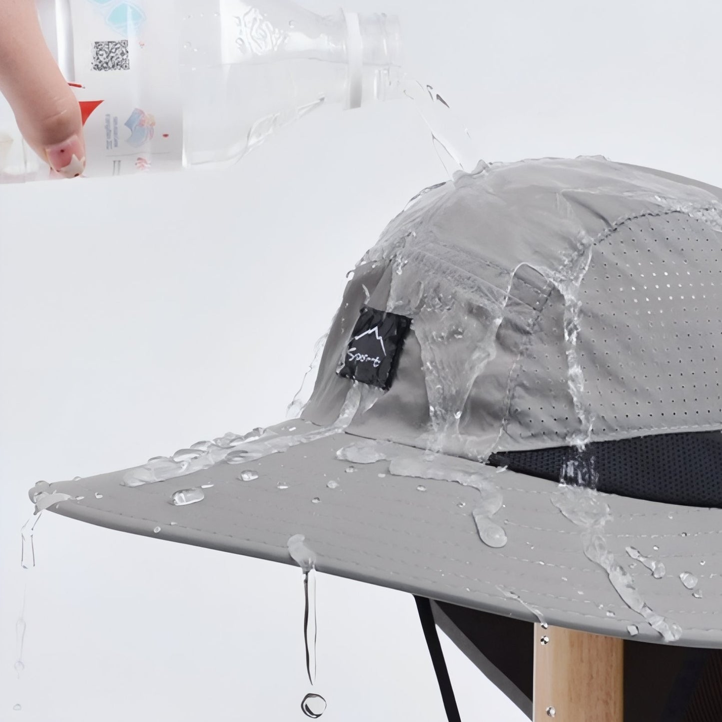 Chapeau Léger Randonnée Protection Nuque gros plan matière imperméable - Vert Sauge - Taupe - Gris Clair - Bleu - Noir - Beige