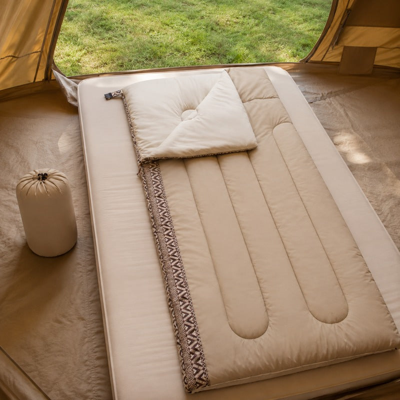 Sac de Couchage Coton Naturehike L150 - Orange, à plat sous tente avec housse de rangement